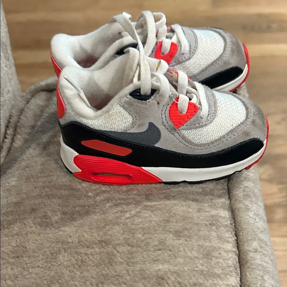 Nike Kids Sneakers - Gray and Red